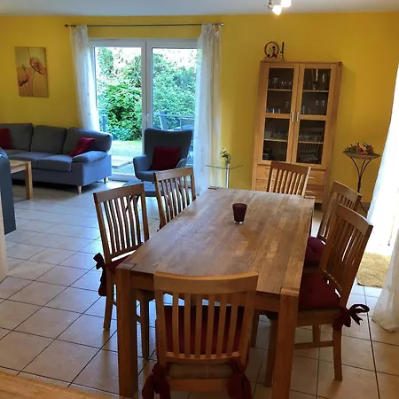 Ferien_haus Seebrise בית נופש Göhren-Lebbin